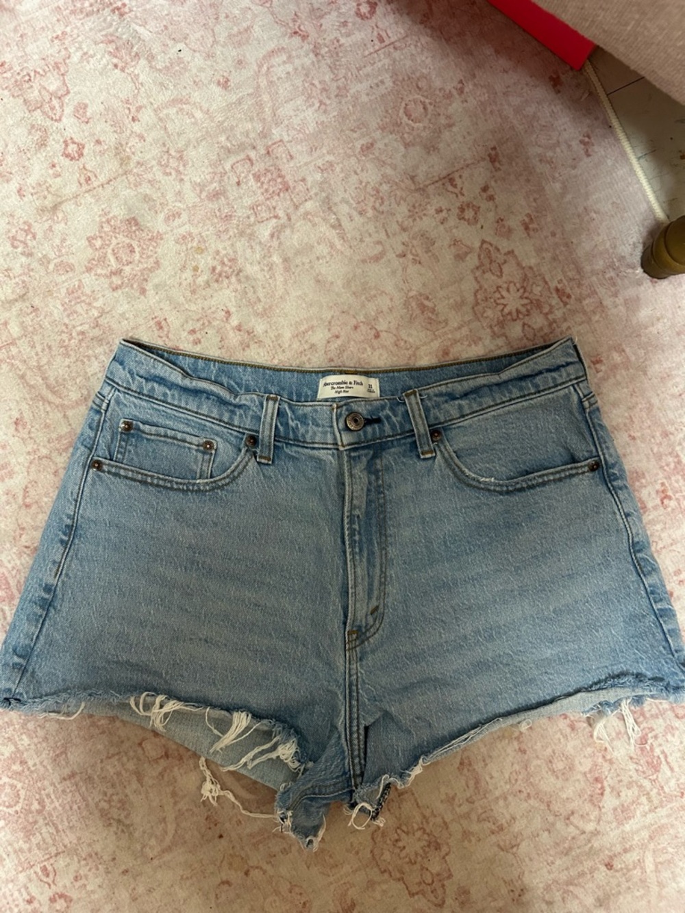 Abercrombie High Rise Curve Love “The mom short”
